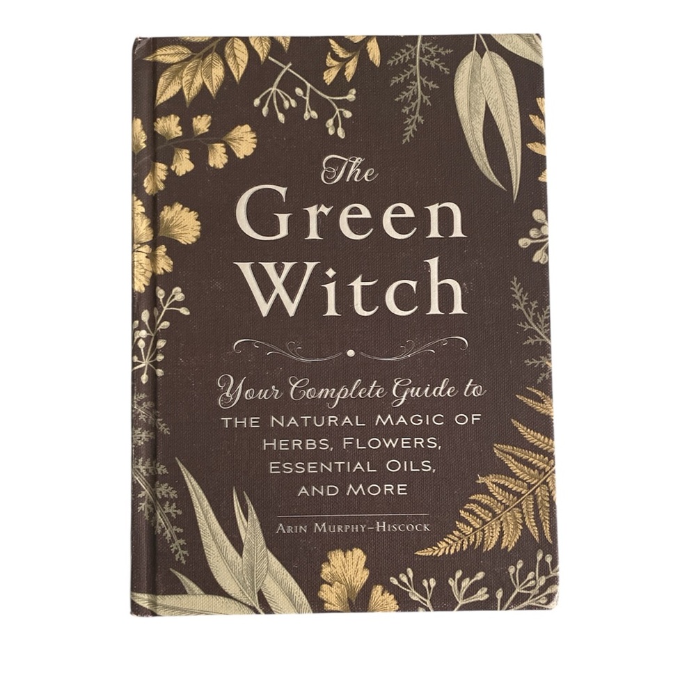 The Green Witch Book 🍃🌷🌳